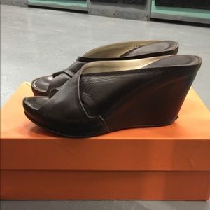 Attilio Giusti Leombruni wedge sandals